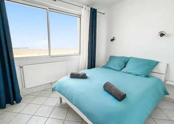 Vue Panoramique Sur La Plage, Grand T2 *